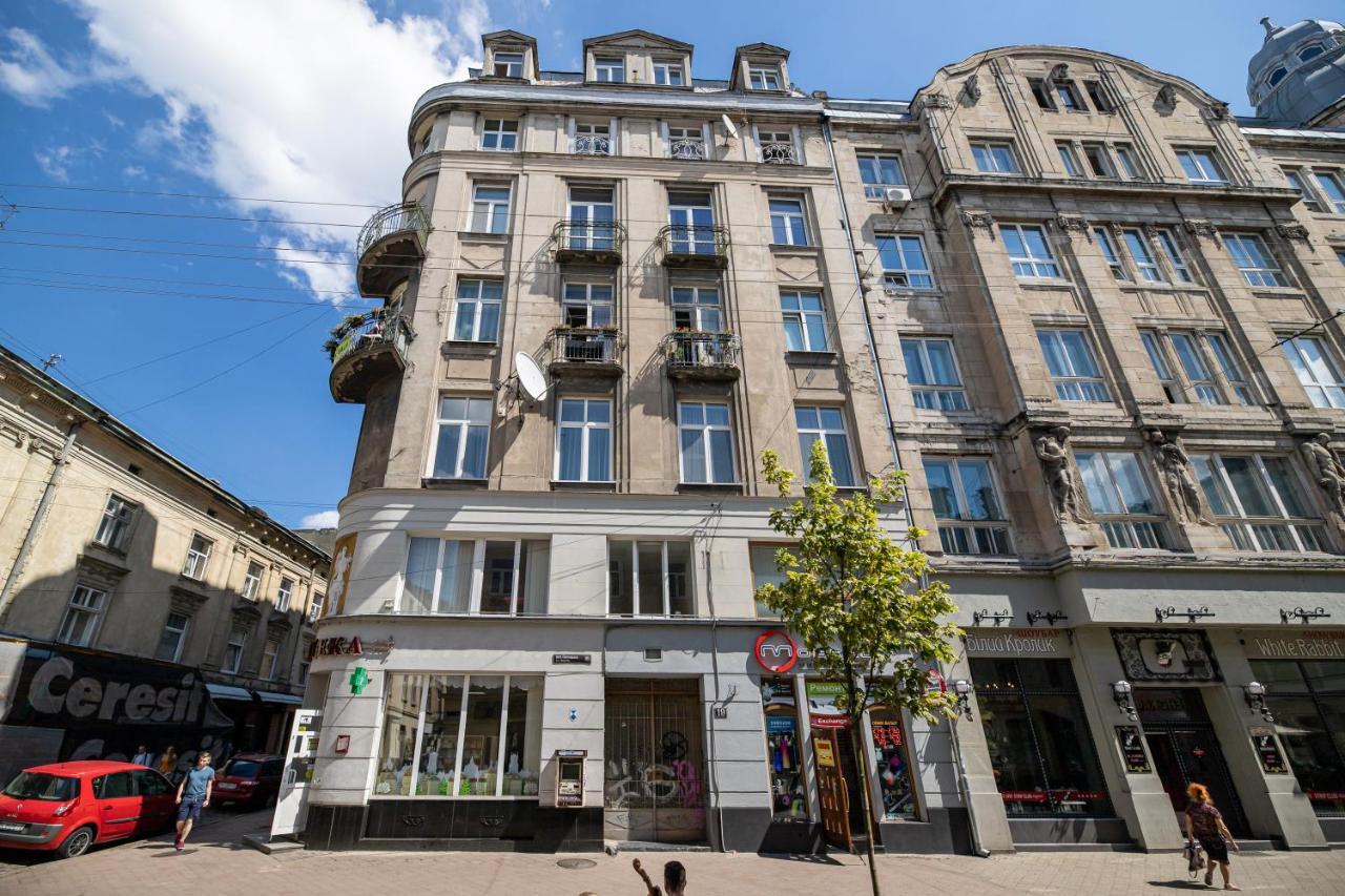 3 Room Apartments On Galytska Lviv Bagian luar foto